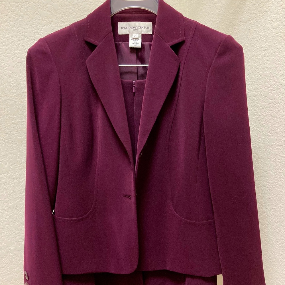 Jones New York Petite Skirt Suit